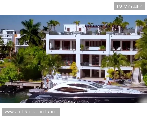 C罗被曝豪掷千万买别墅，邻居惊呼太奢华