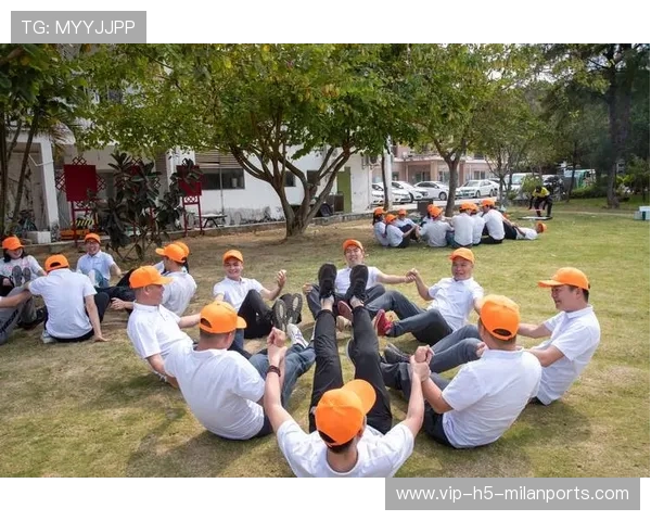 贝特比耶夫提升贴身缠斗力量，团队称训练强度创纪录