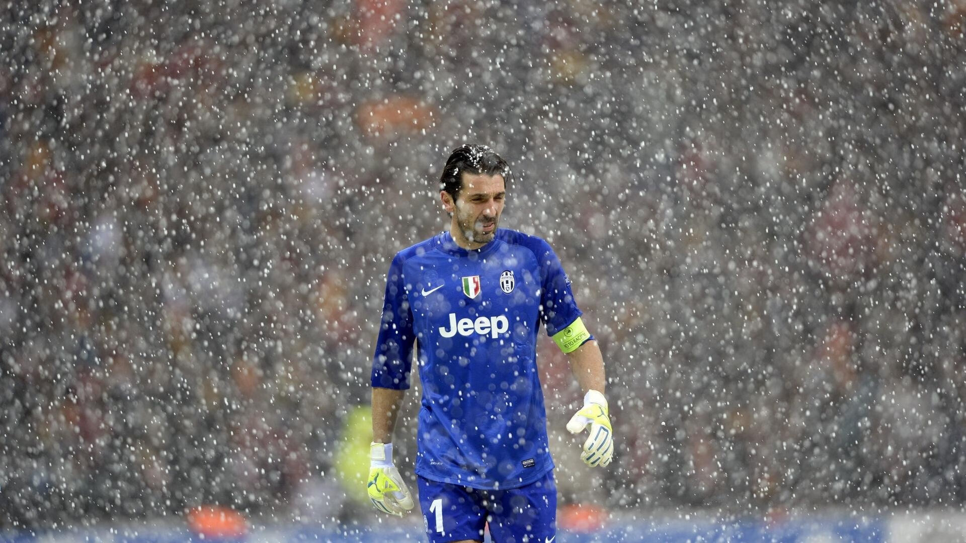 “宽板滑水：东三叉湖赛场让水面上的挑战更具视觉冲击力”