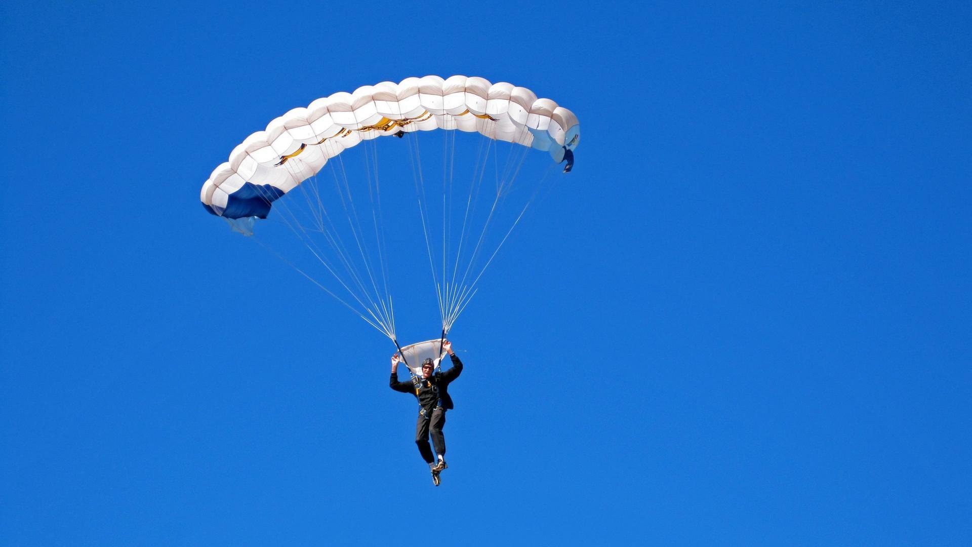 世界青少年冰雪运动会在哈尔滨精彩纷呈,青少年冰雪运动的宣传标语